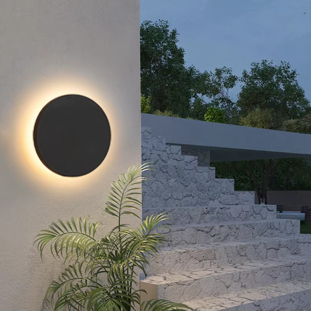 The Alunix IP65 LED Wall Lamp