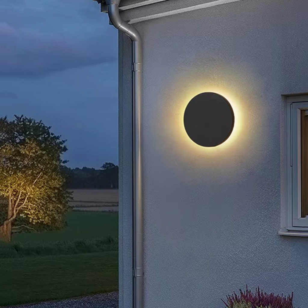 The Alunix IP65 LED Wall Lamp