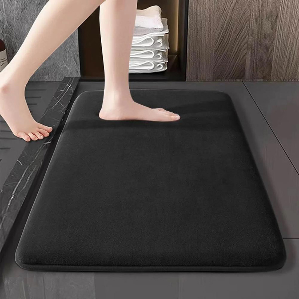 The Aquasoft Non Slip Absorbent Bathroom Mat