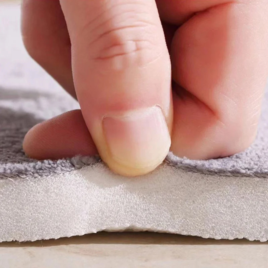 The Aquasoft Non Slip Absorbent Bathroom Mat