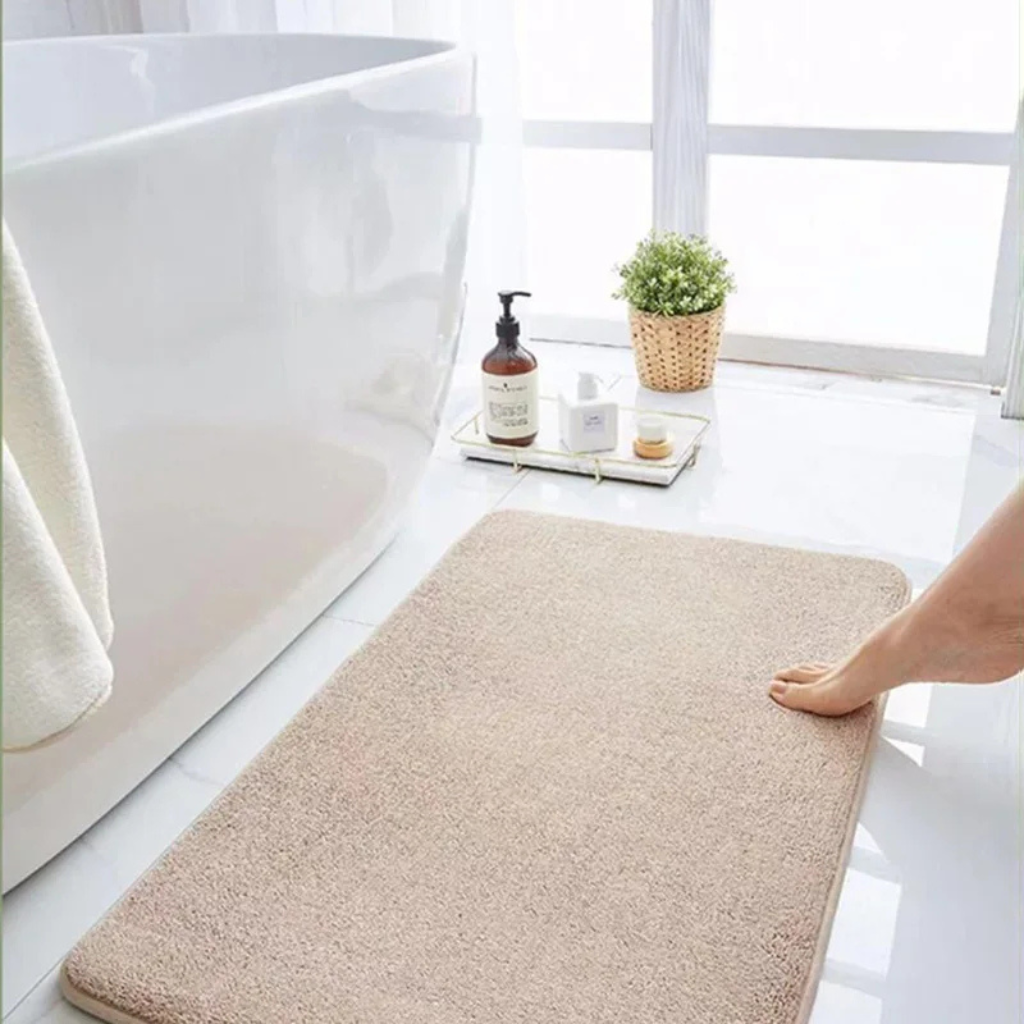 The Aquasoft Non Slip Absorbent Bathroom Mat