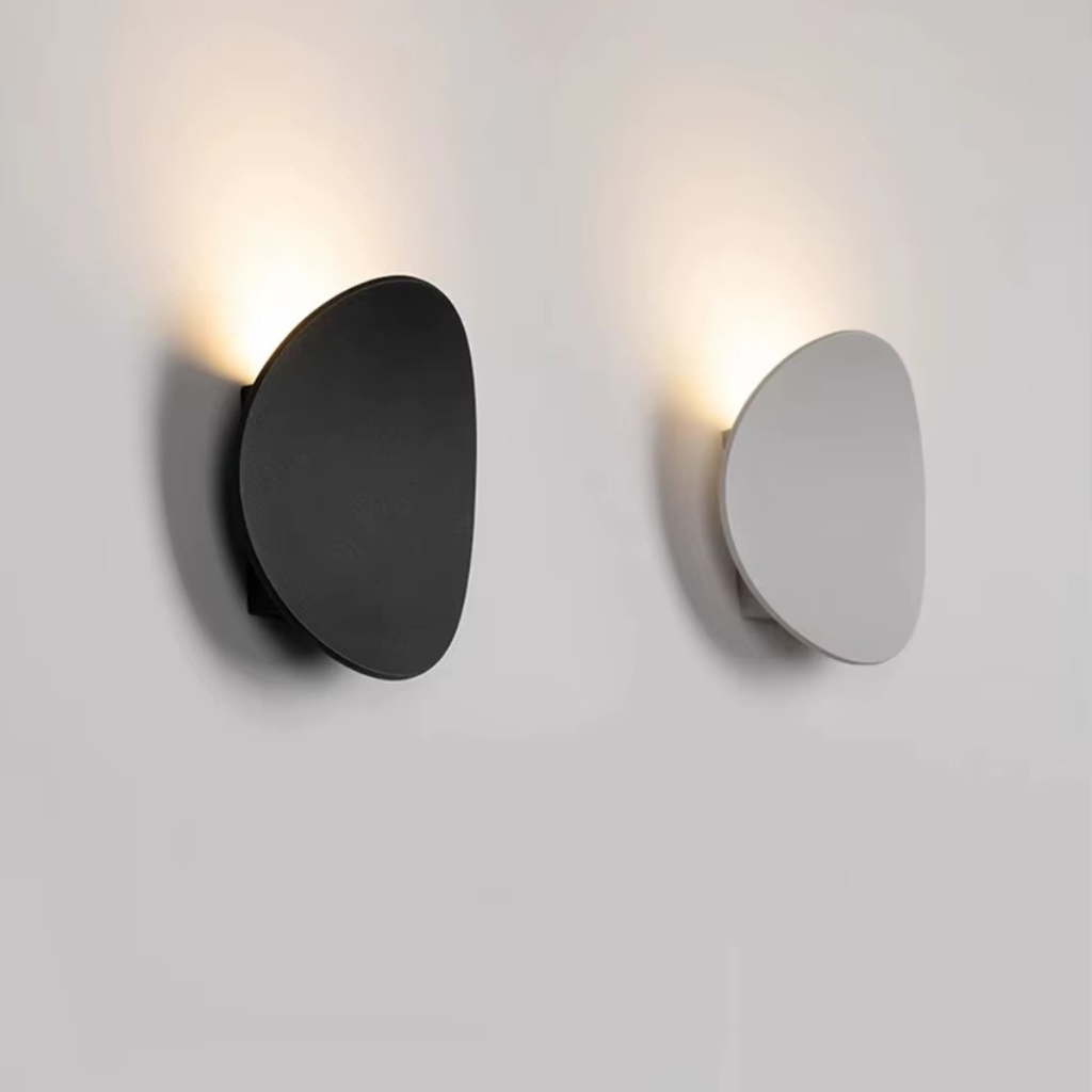 The Aquix Aluminum LED Wall Light
