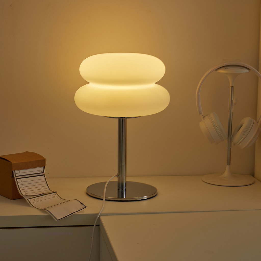 The CremaLume USB Bedside Dimmable Table Lamp