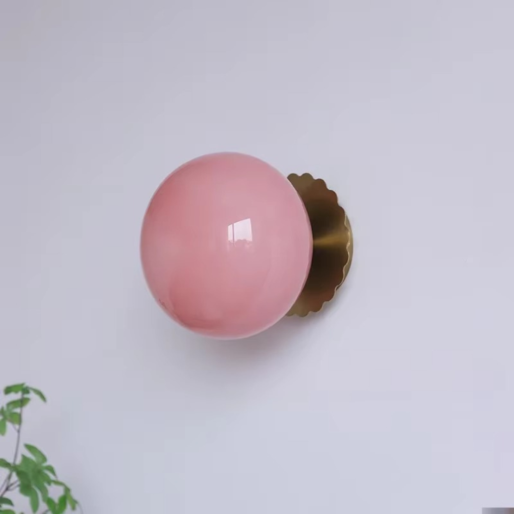The Crèmeva Retro Glass Wall Lamp
