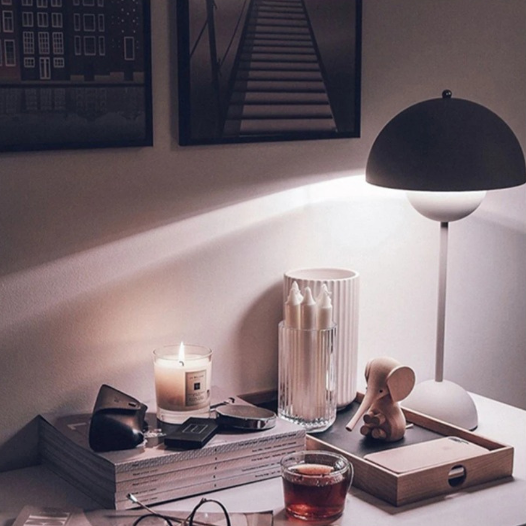 The Floravo Modern Mushroom Table Lamp