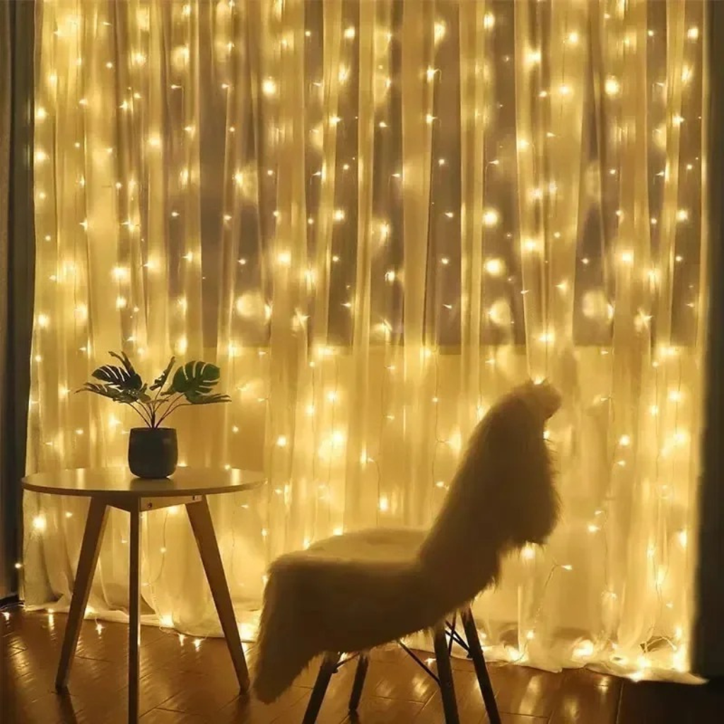 The Glowira USB LED Curtain String Lights