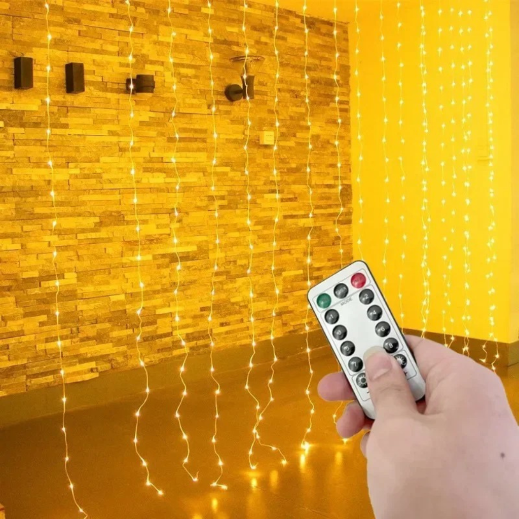 The Glowira USB LED Curtain String Lights