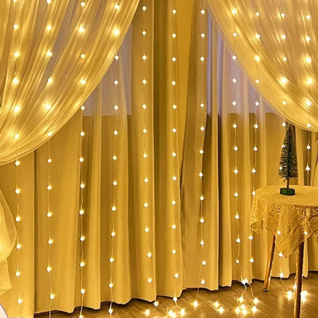 The Glowira USB LED Curtain String Lights