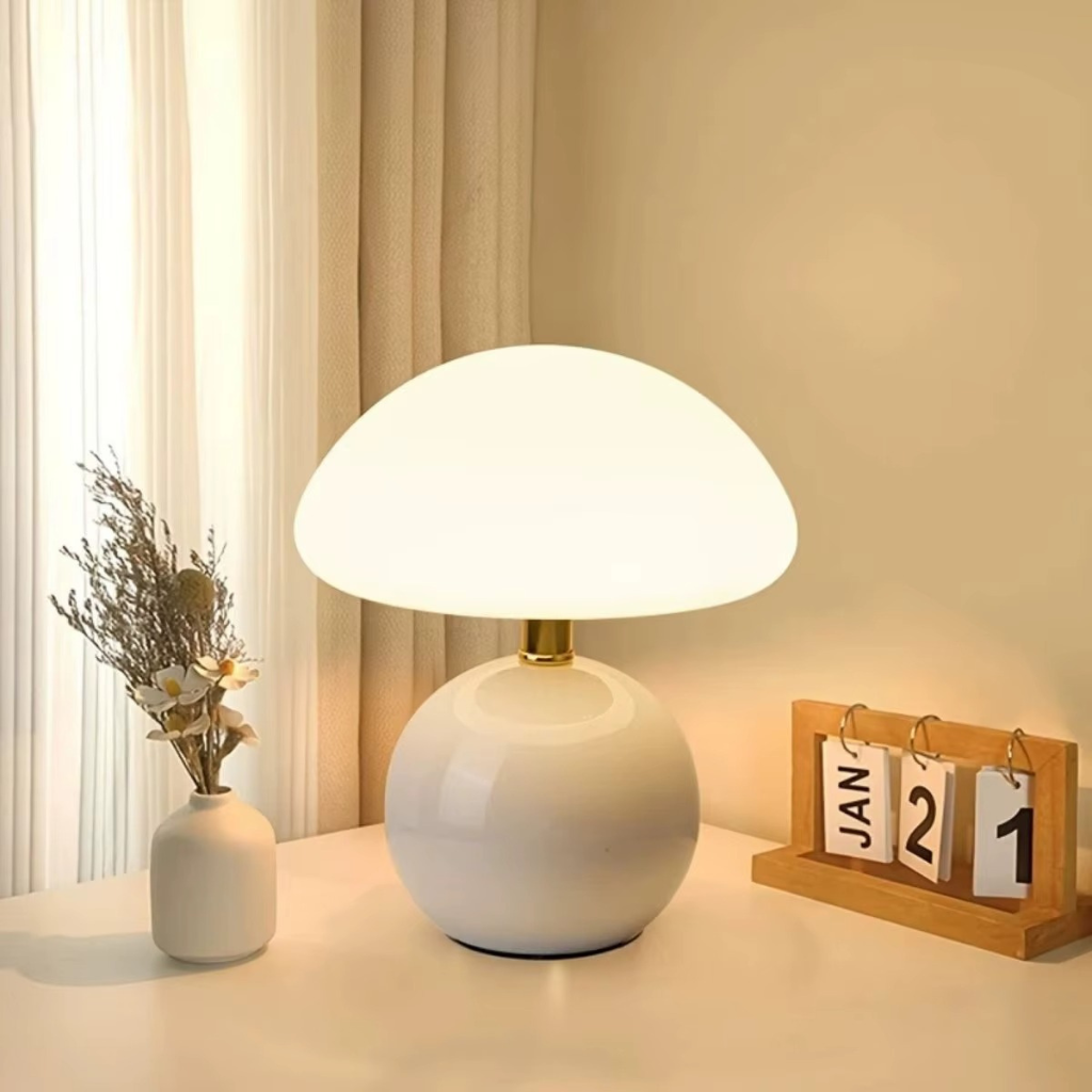 The Glowvera Decorative USB Table Lamp