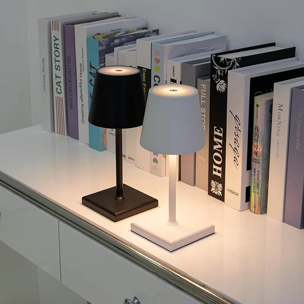 The Metrix Wireless Table Bedside Light
