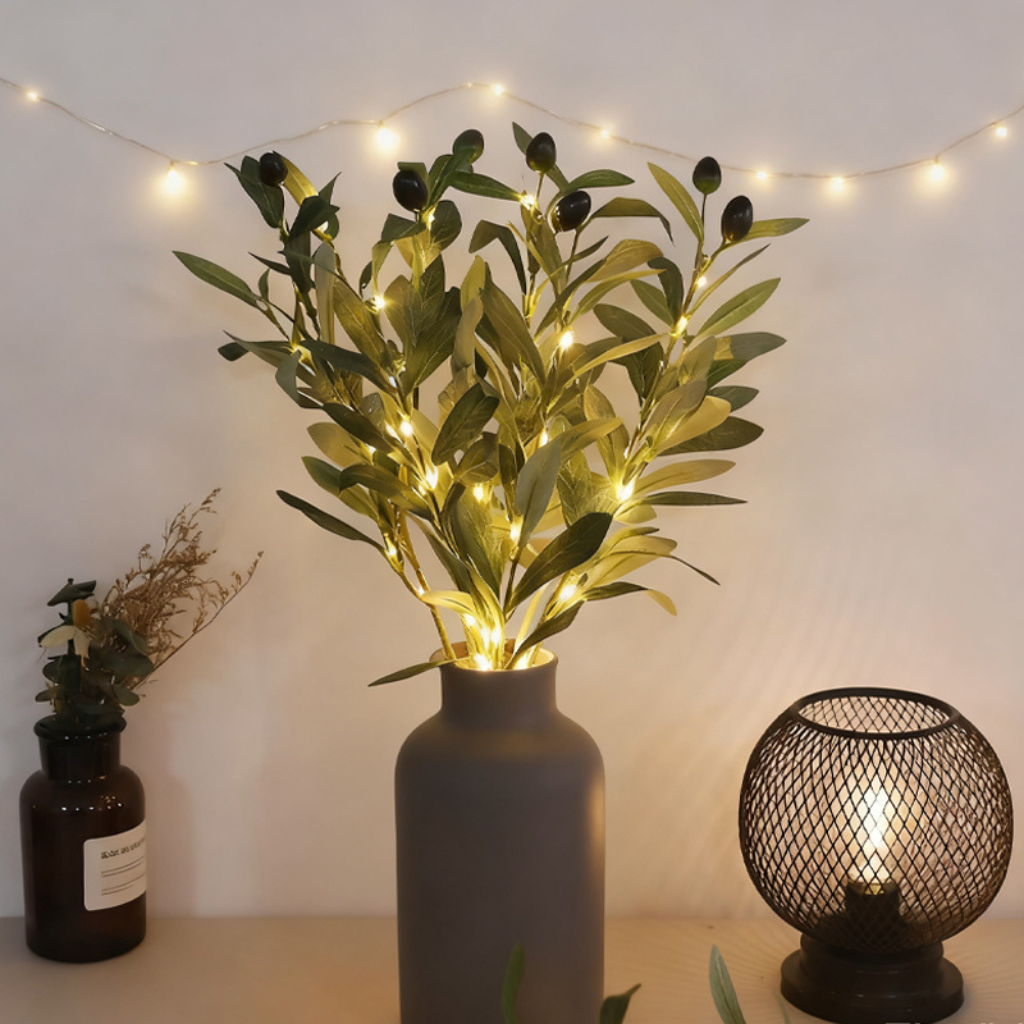 The Olivelle LED Leaf Battery Powered String Lights