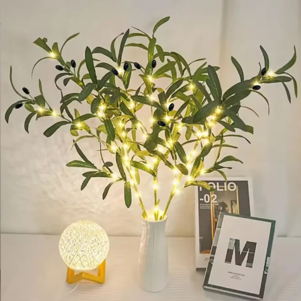 The Olivra Leaf Battery Powered String Lights