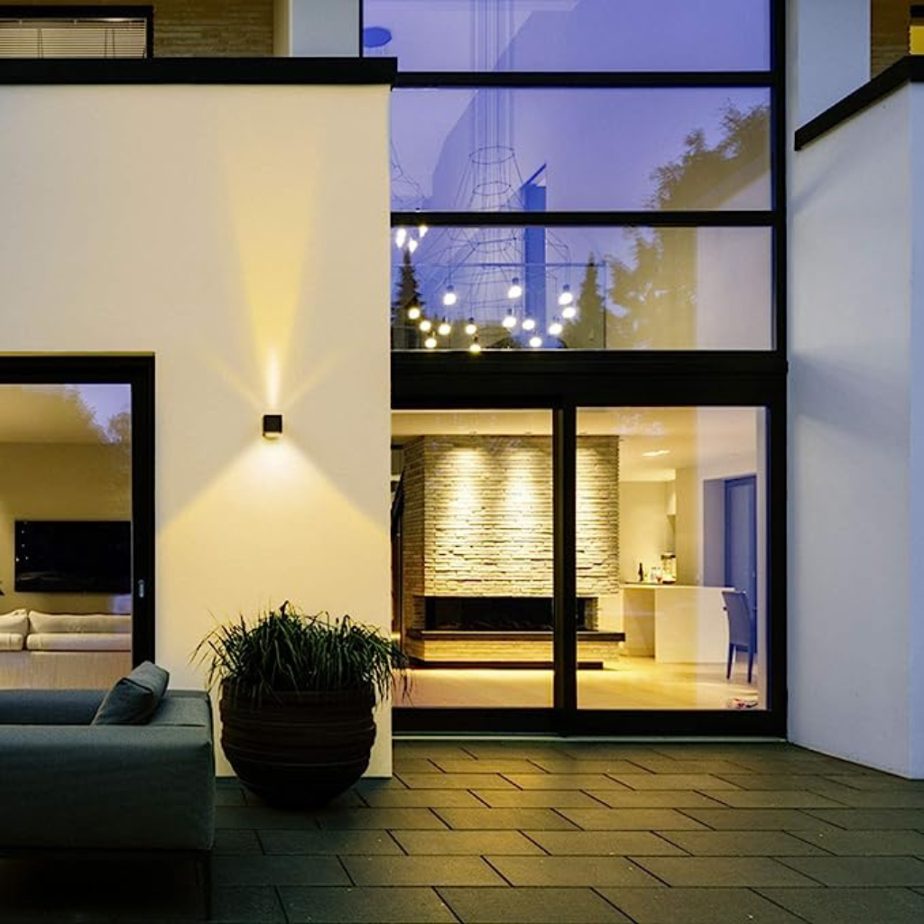 The Smartora WiFi LED Outdoor Wall Light