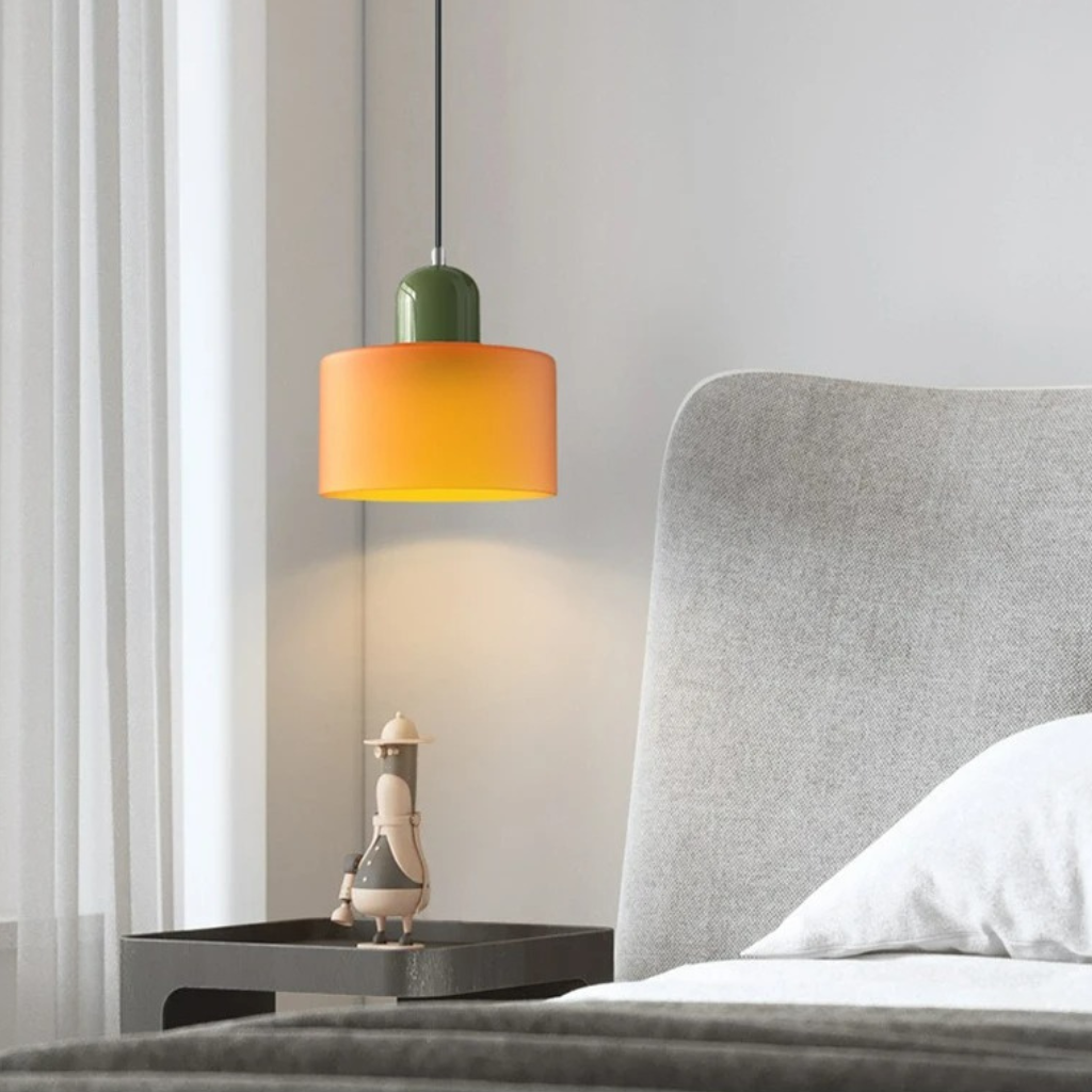 The Vitrisse Vintage Styled Stained Glass Pendant Light