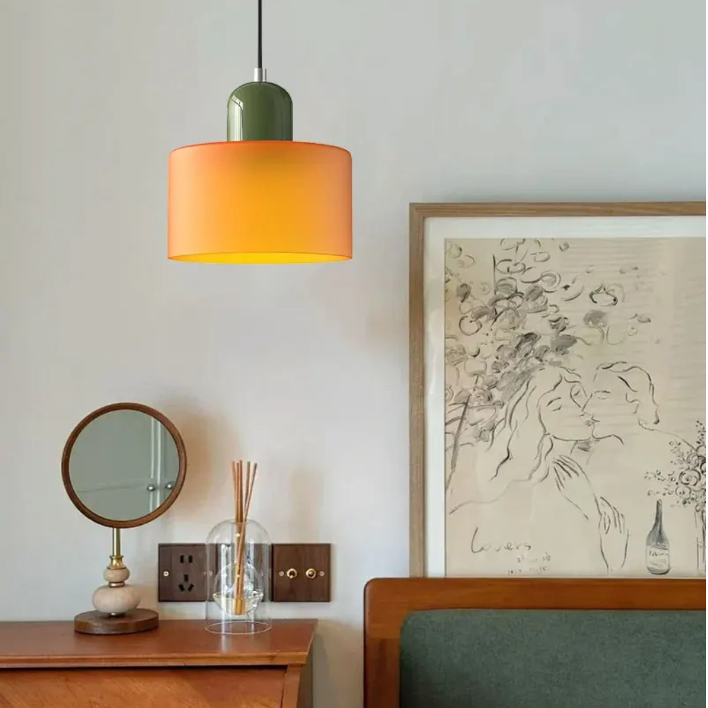 The Vitrisse Vintage Styled Stained Glass Pendant Light
